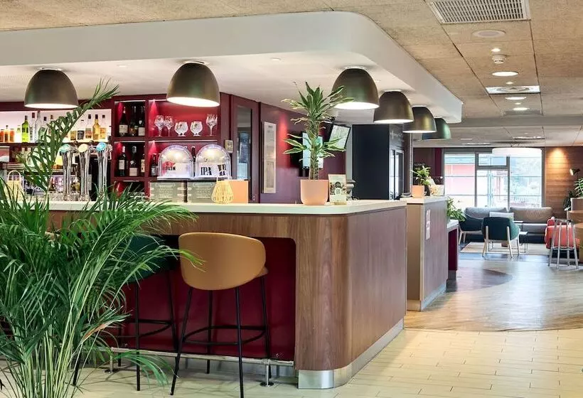 Отель Campanile Villennes Sur Seine Poissy Hôtel Rénové En 2024