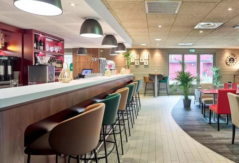 Отель Campanile Villennes Sur Seine Poissy Hôtel Rénové En 2024