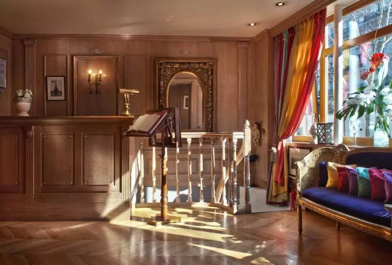 ホテル De La Motte Picquet