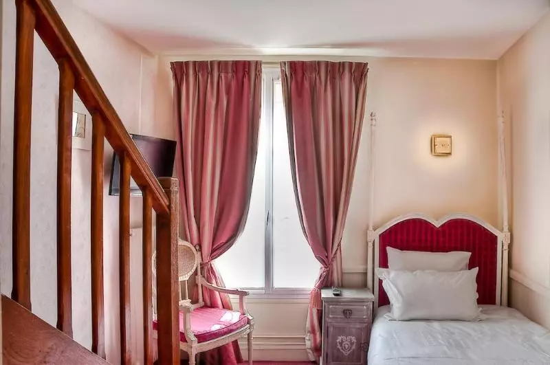 ホテル De La Motte Picquet