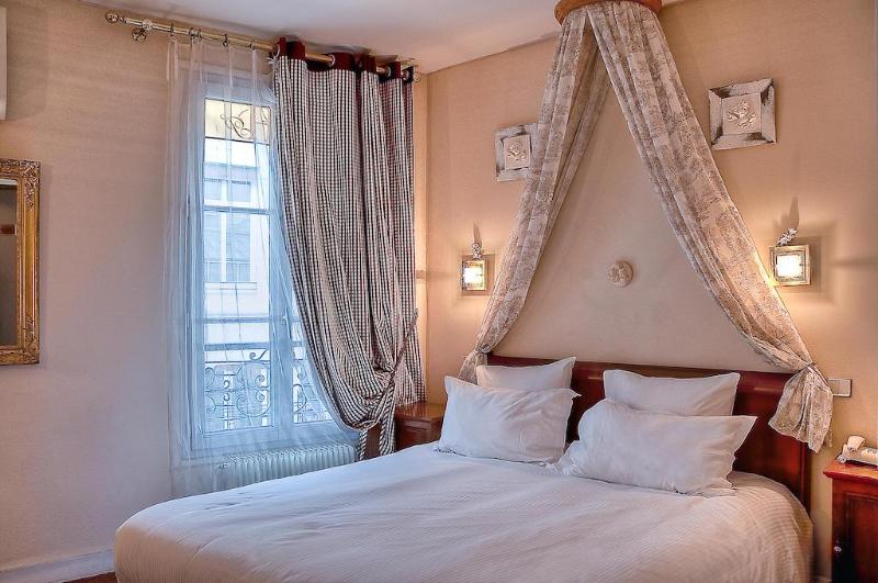 هتل De La Motte Picquet