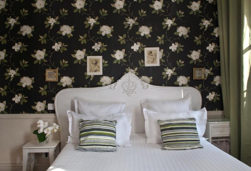 هتل De La Motte Picquet