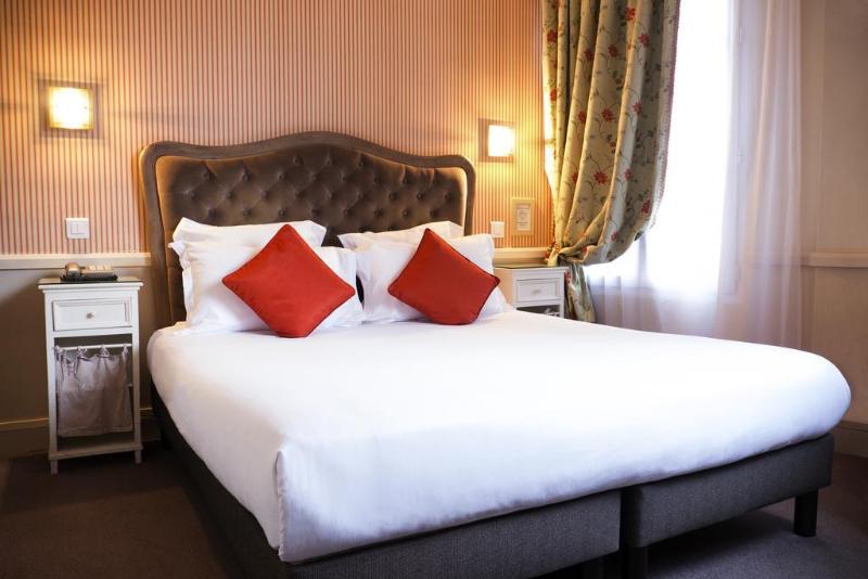 هتل De La Motte Picquet