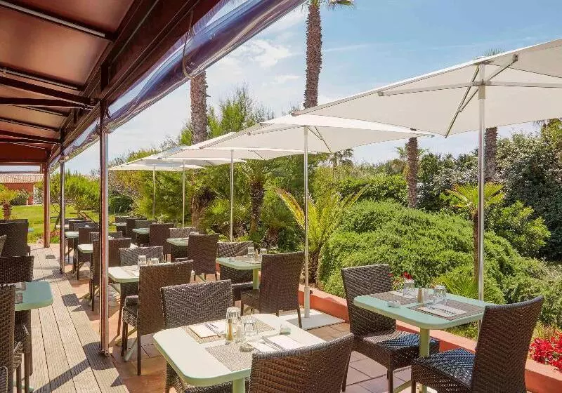 ホテル Ibis Thalassa Hyeres Plage