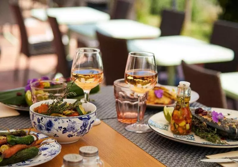 ホテル Ibis Thalassa Hyeres Plage