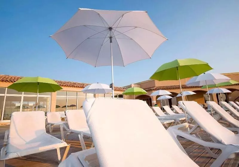 ホテル Ibis Thalassa Hyeres Plage