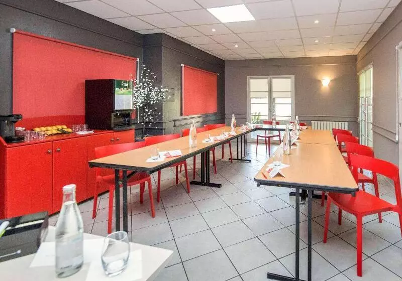 ホテル Ibis Sisteron