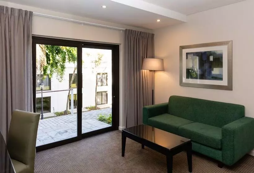 Отель Lord Charles