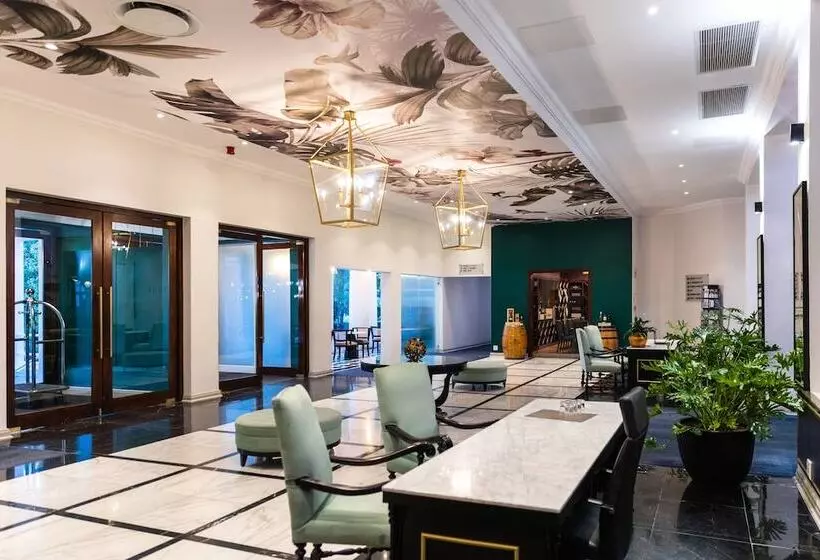 Отель Lord Charles