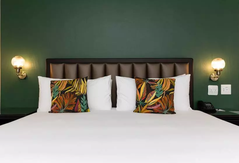 Отель Lord Charles