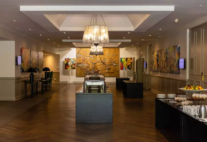 Отель Lord Charles