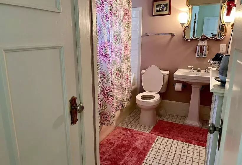 Greenwood Bed & Breakfast