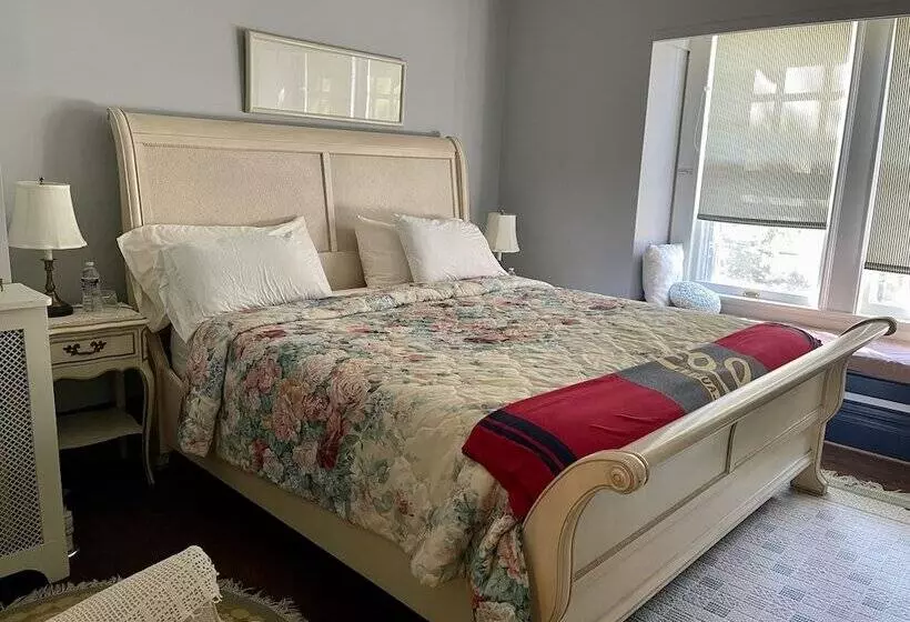 Greenwood Bed & Breakfast