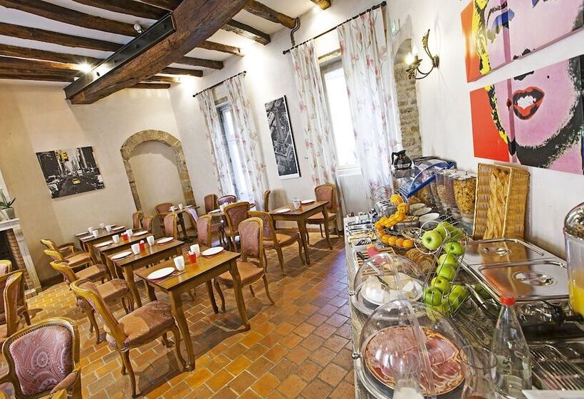 هتل Athanor Centre