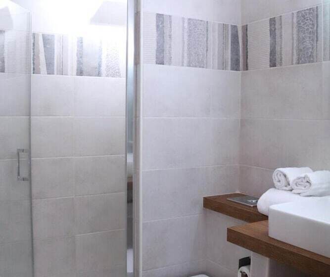 هتل Athanor Centre