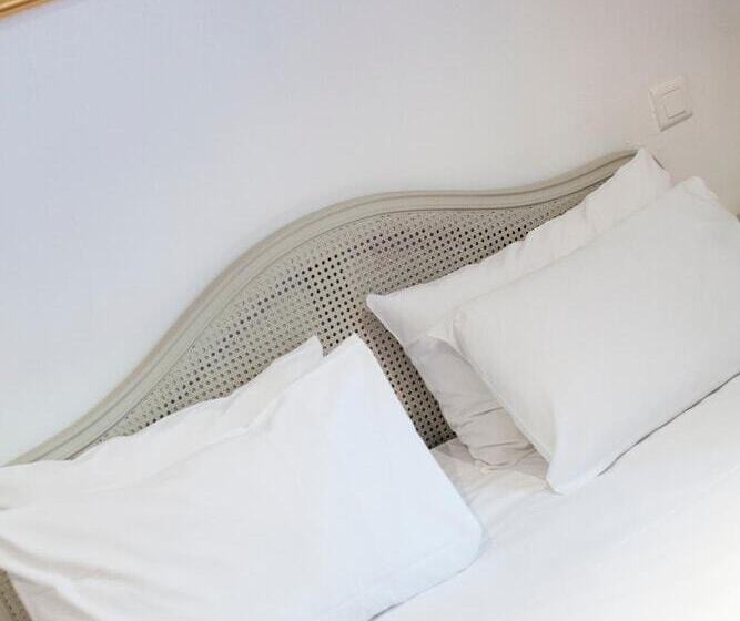 هتل Athanor Centre