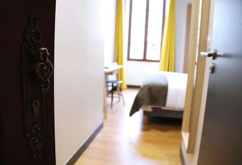 هتل Athanor Centre