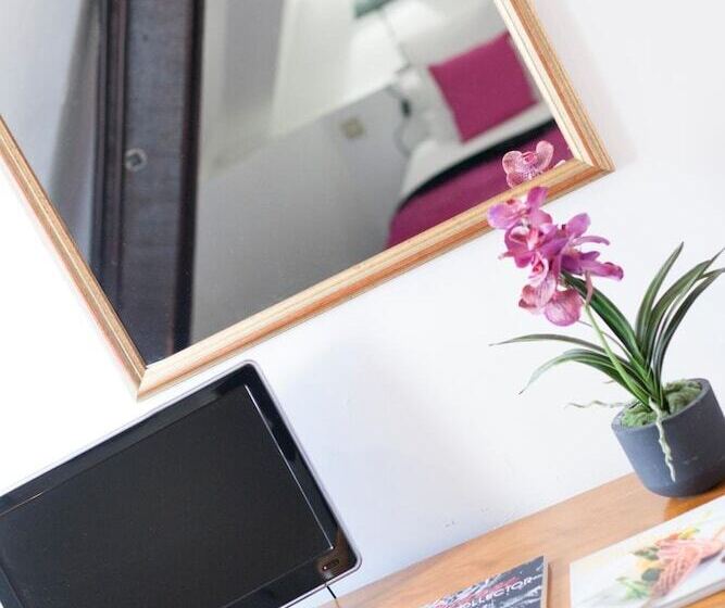 هتل Athanor Centre