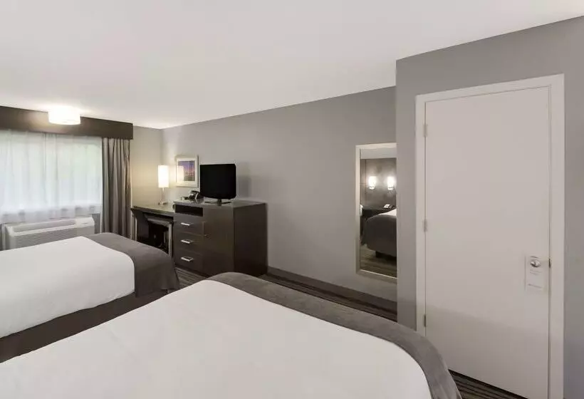 Отель Best Western Riverside Inn