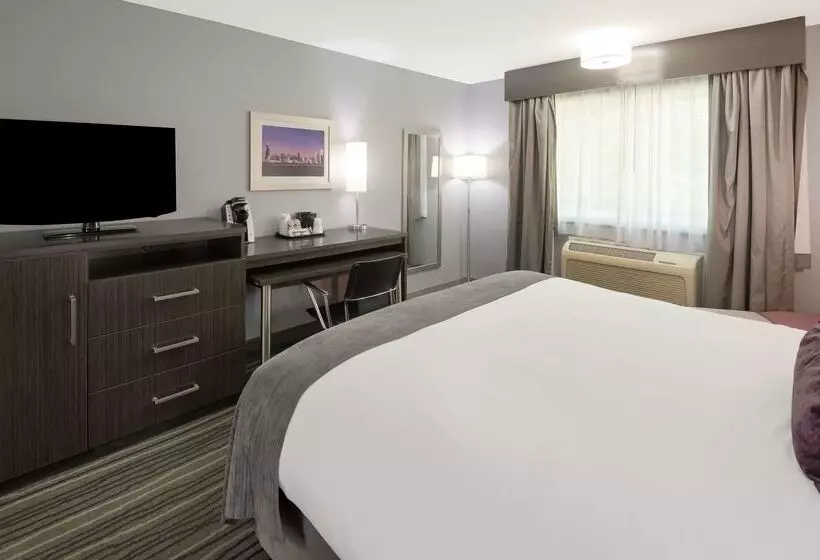 Отель Best Western Riverside Inn