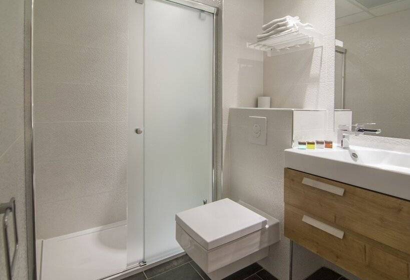 هتل Carre Vieux Port