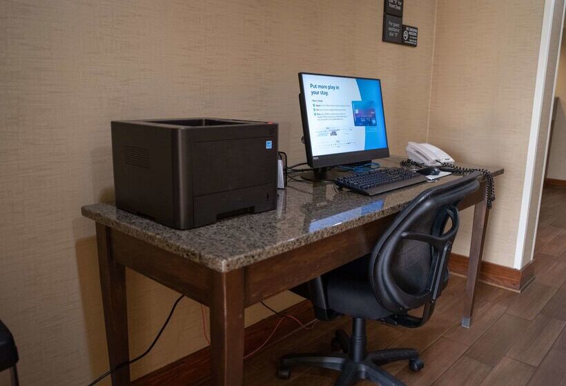 فندق Cherokee Inn