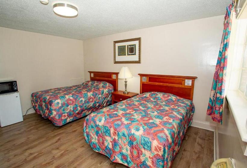 فندق Coach House Inn