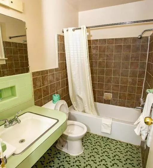 호텔 Coach House Inn