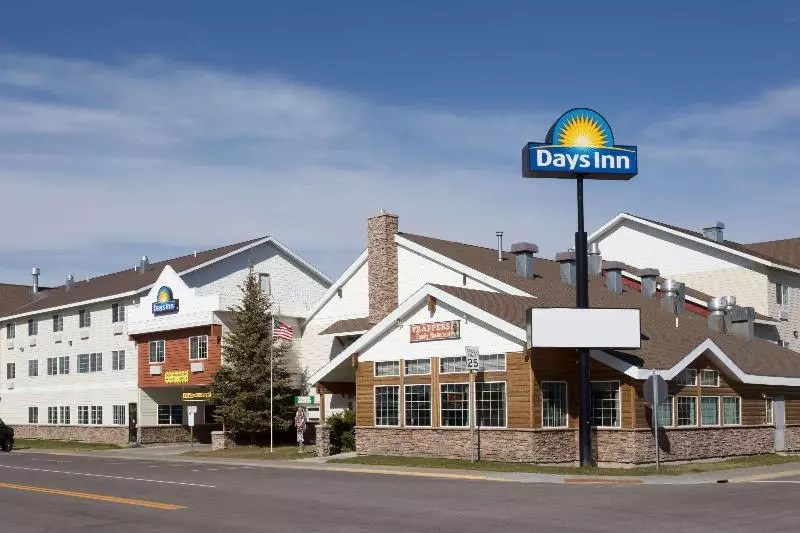 בית מלון כפרי Days Inn By Wyndham West Yellowstone