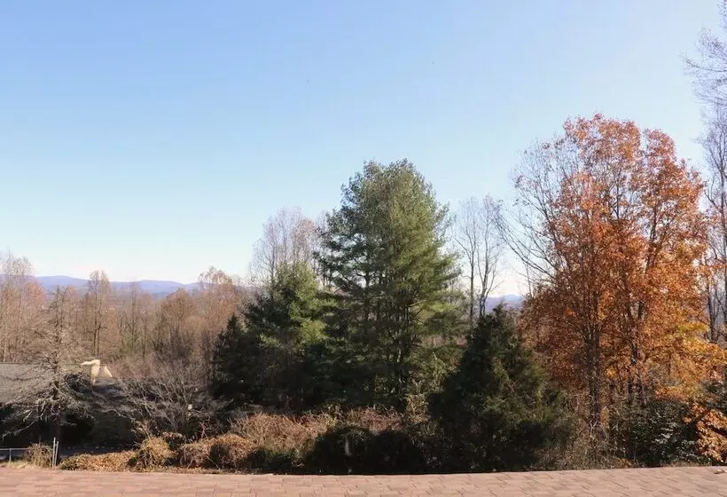 Отель Echo Mountain Inn