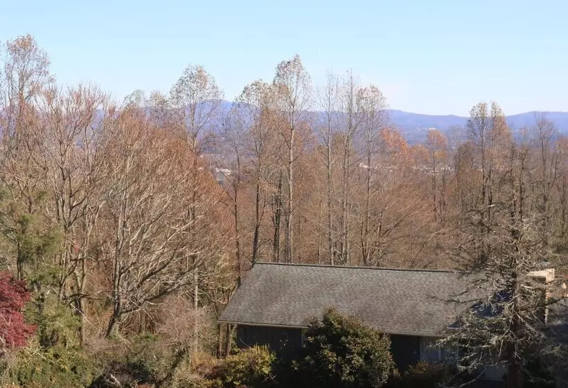 Отель Echo Mountain Inn