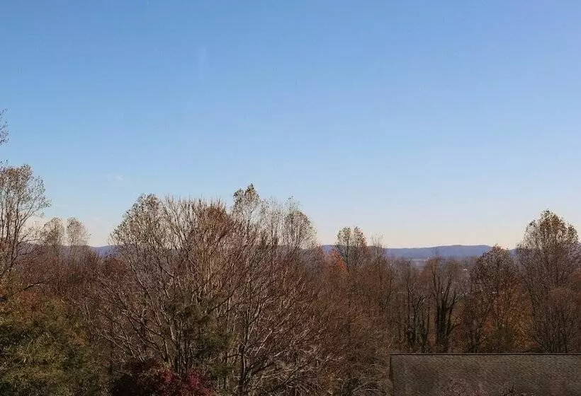 Отель Echo Mountain Inn