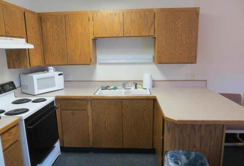 Otel Four Corners Inn