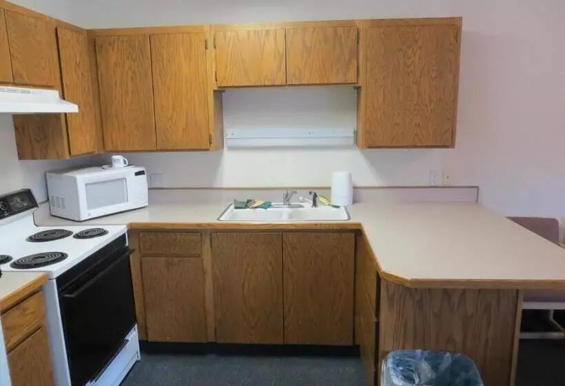 בית מלון כפרי Four Corners Inn