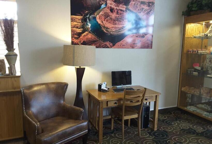 فندق Inn At The Canyons