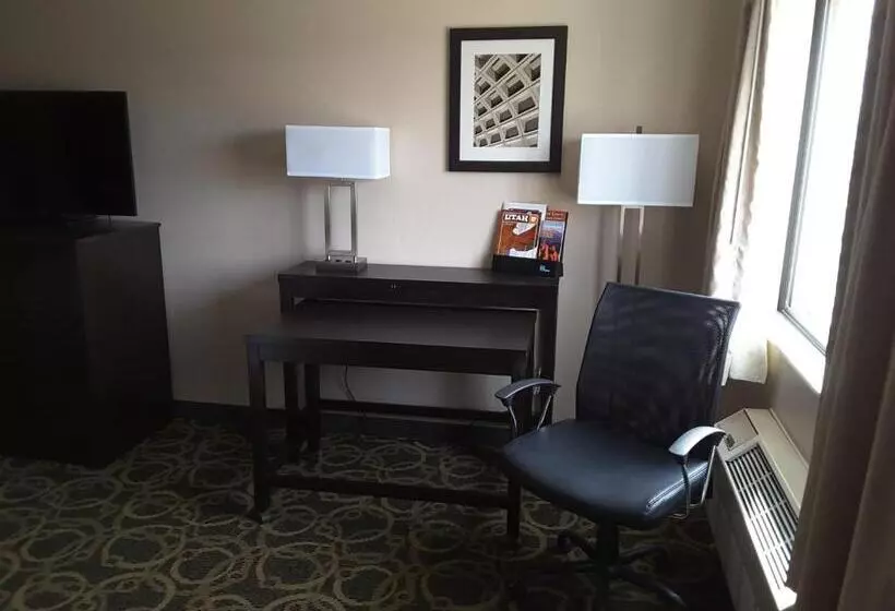 Отель Inn At The Canyons