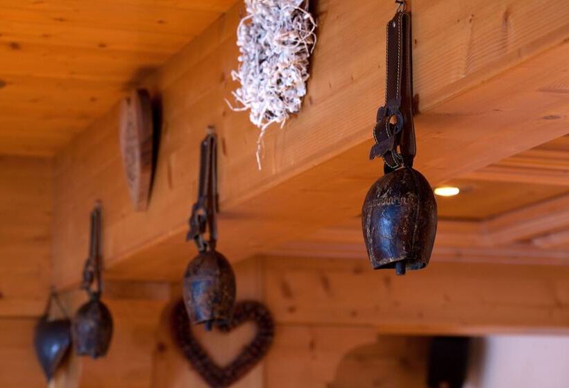 هتل La Grange D Arly