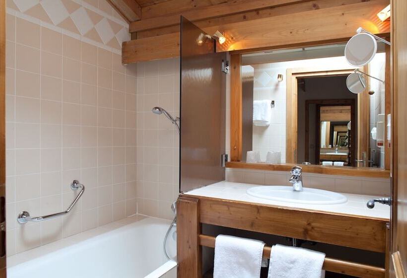 هتل La Grange D Arly