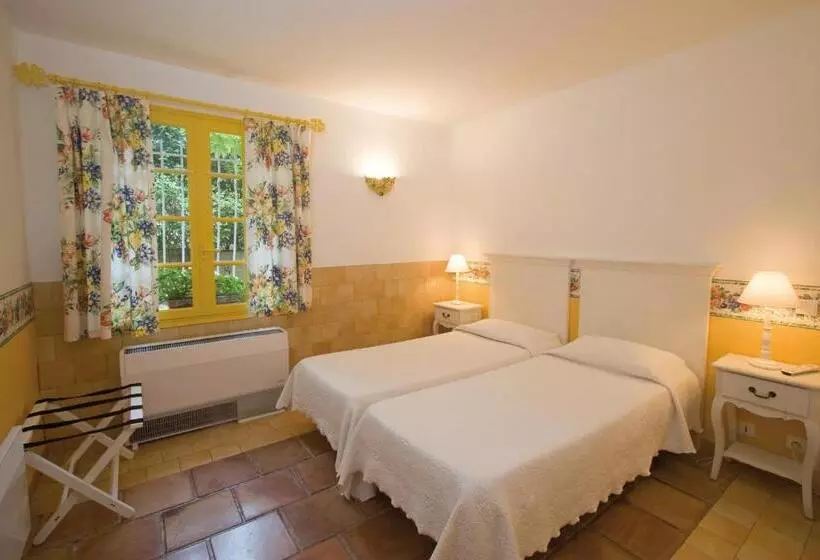 Отель L'Enclos des Lauriers Roses