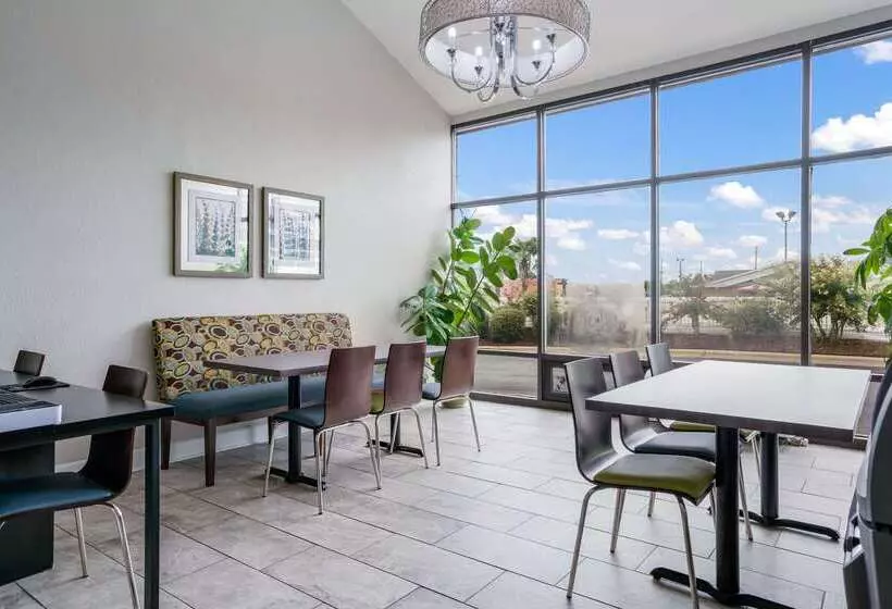 酒店 Quality Inn Greenville Near University