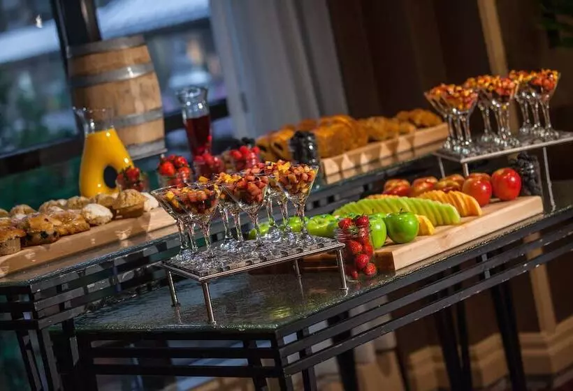 호텔 Renaissance Chicago Downtown