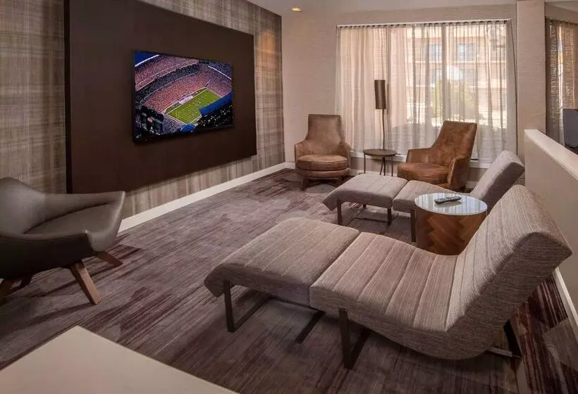 هتل Sonesta Select Columbia