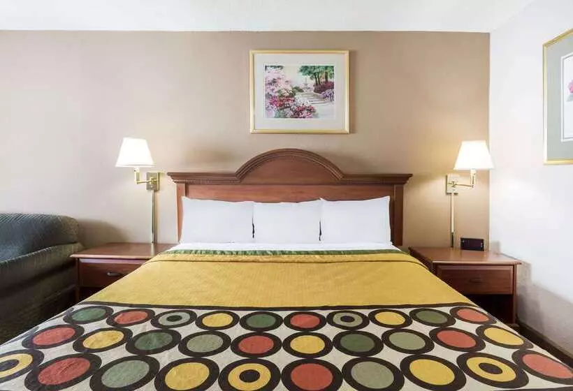 Отель Super 8 By Wyndham Greensboro