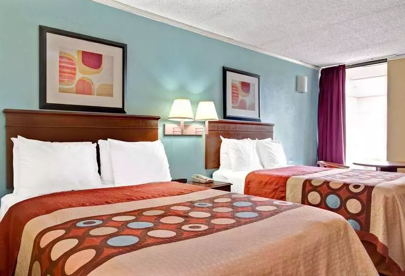 Hotelli Super 8 Downtown Raleigh