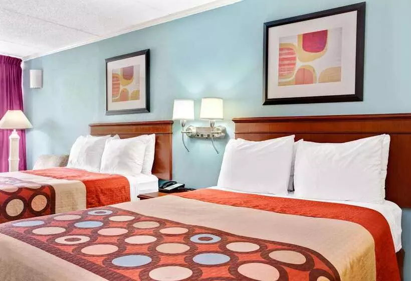 Hotelli Super 8 Downtown Raleigh