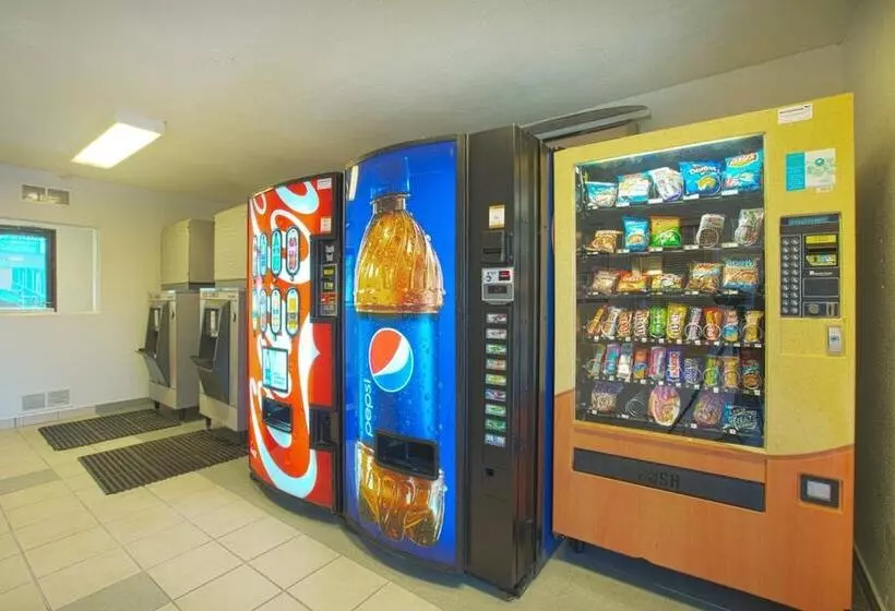 モーテル North Charleston Lodge