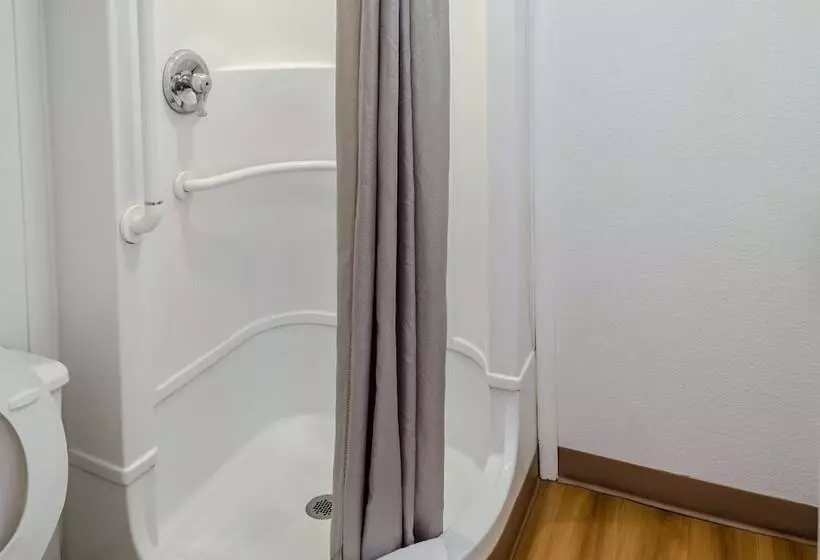 モーテル North Charleston Lodge