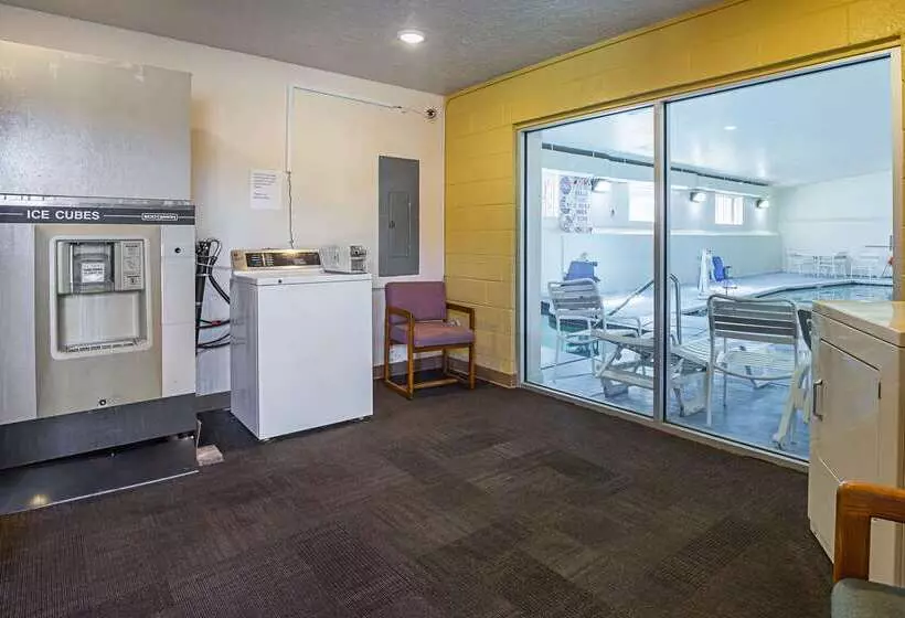 Мотель Rodeway Inn