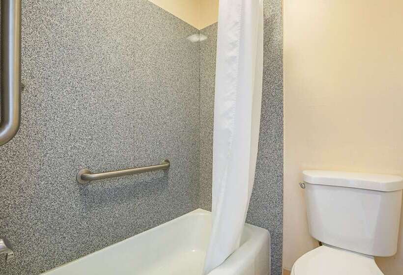 فندق على الطريق Rodeway Inn