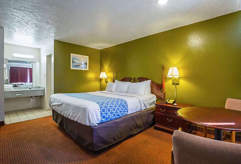 فندق على الطريق Rodeway Inn